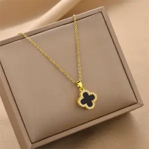 Double-Sided Micro-Set Four-Leaf Clover Pendant Titanium Clavicle Chain Fashionable Versatile Simple Luxury Titanium Jewelry